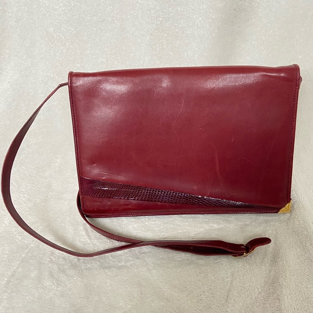 Salvatore Ferragamo Red Leather Reptile Clutch Handbag Purse Luxury Design READ
